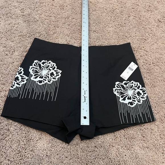 NWT new Anthropologie Maeve embellished micro shorts 6 black white embroidered - Picture 16 of 17